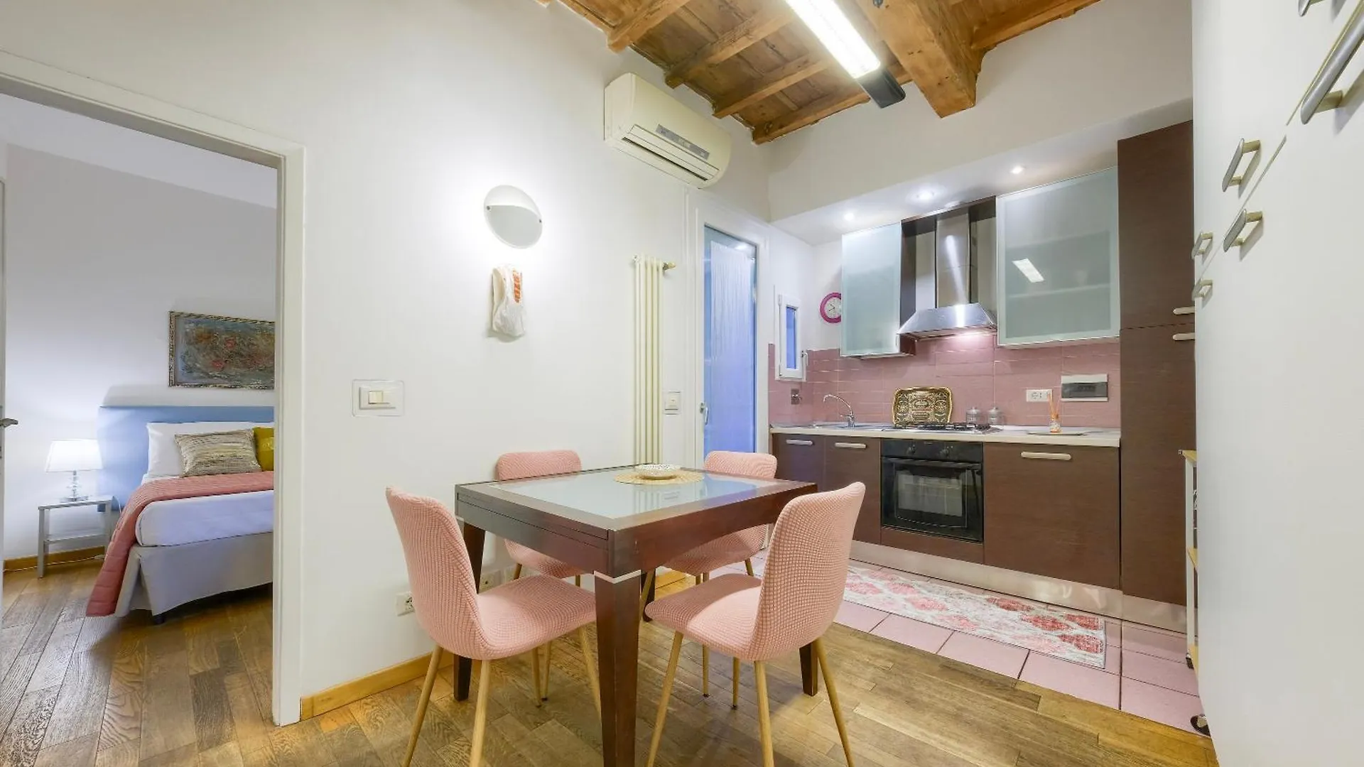 Borghetto 53 Apartment Florence Italy